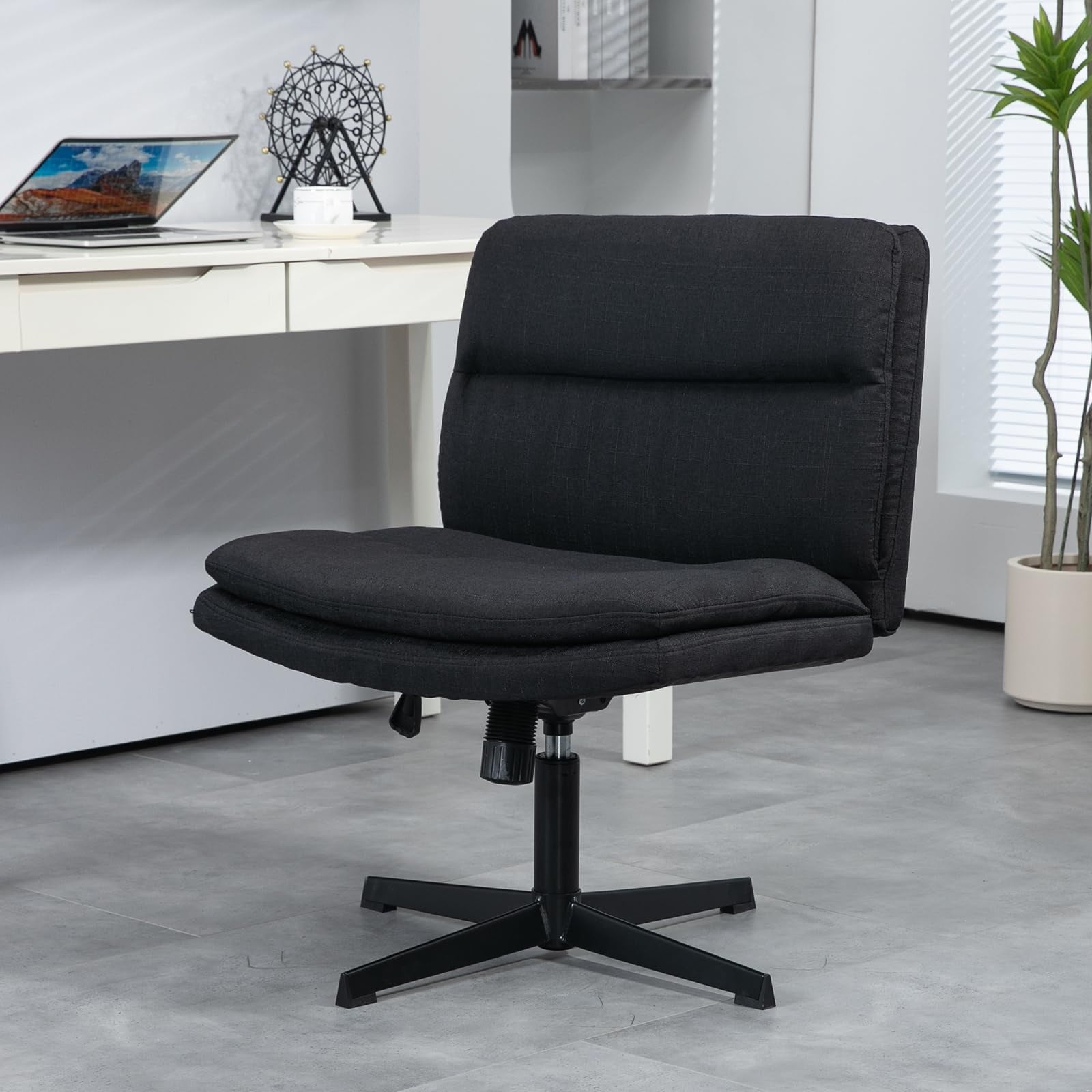 Soft and comfortable fabric office chair