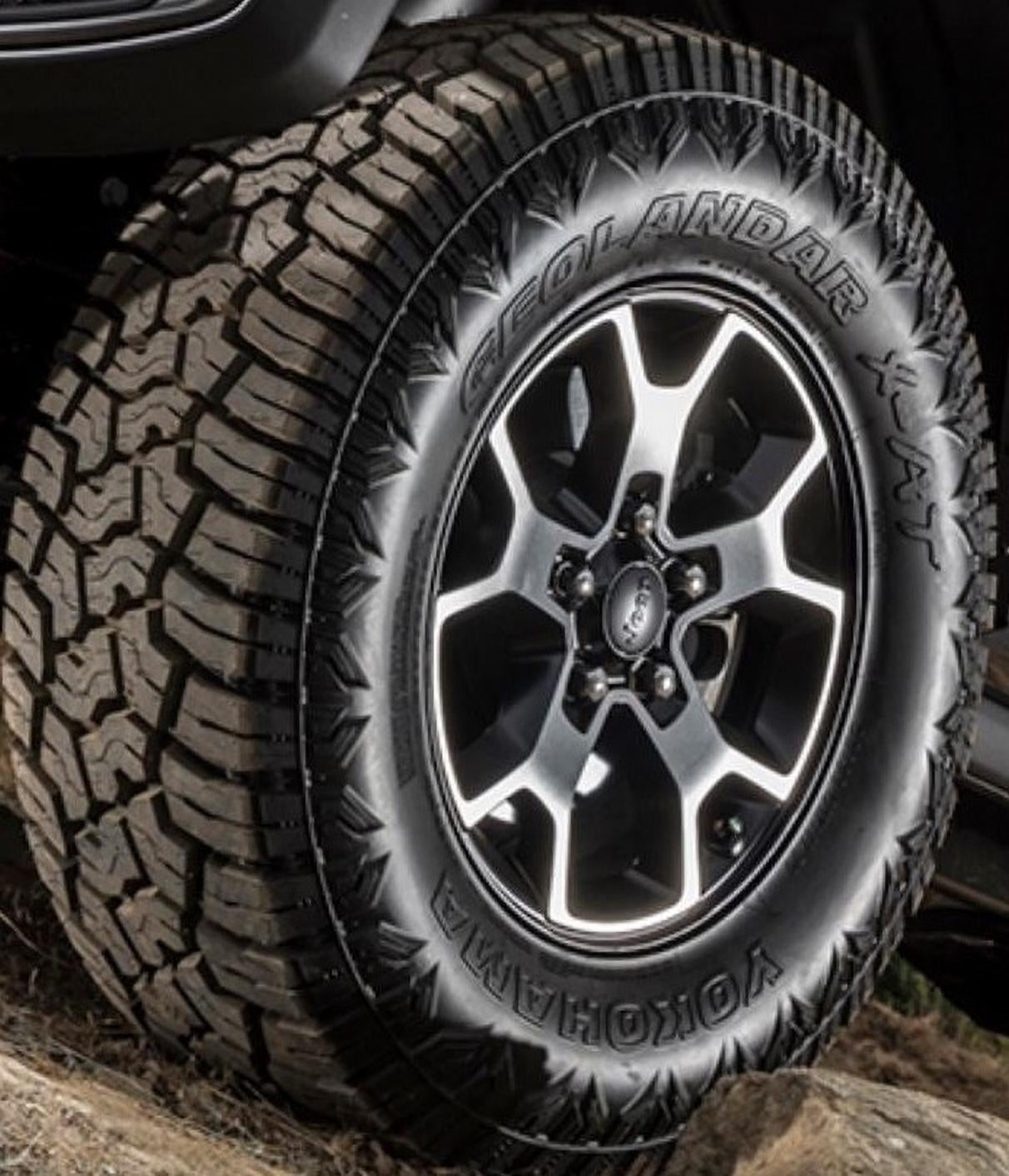 Yokohama geolandar x-at LT37/13.50R18 124Q rbl all-season tire